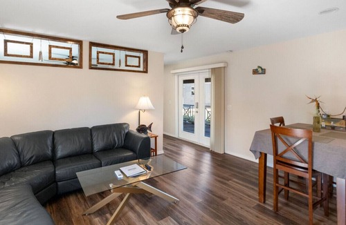 Southside Rural Community Apartment | Waterfront Guest House between St Petersburg & Tampa