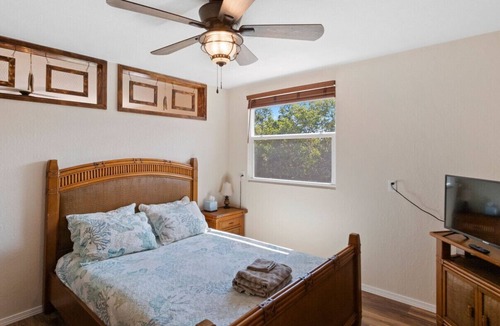 Southside Rural Community Apartment | Waterfront Guest House between St Petersburg & Tampa