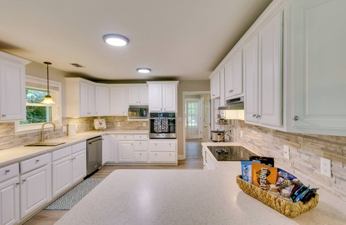 Tallahassee Cottage | Waterfront Home w/Fishing Dock in Tallahassee!