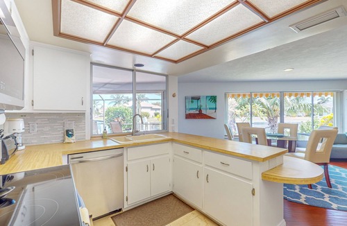 Marco Island House | Waterfront Home with Private Dock & Enclosed Lanai - Near Residence Beach