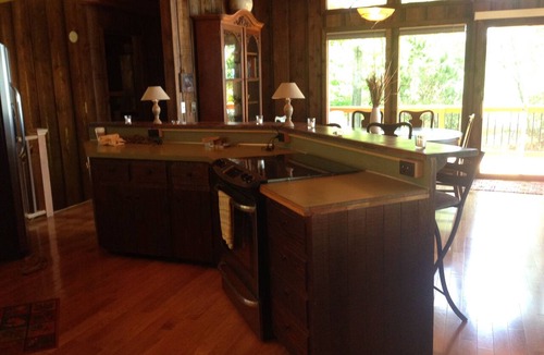 Williamsburg Cottage | Waterfront, kayaks included. Spectacular Views Of The Bay, Pet Friendly