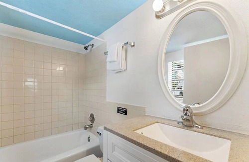 Little Torch Key Hotel | Waterfront Little Torch Key Retreat | with Pool Views, Free Breakfast