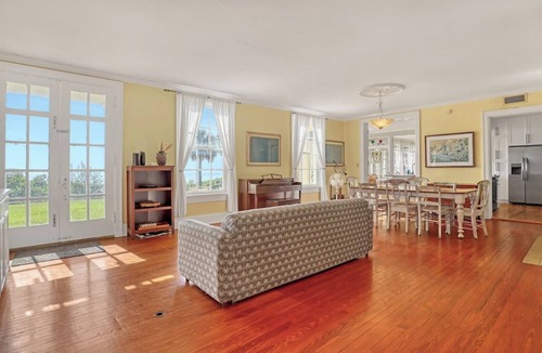 Tropic House | Waterfront Mansion EGAD 11bd/10ba Kayaks Sleep 32