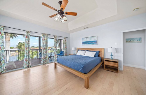 Cocoa Isles House | Waterfront Oasis:-1 blk to beach-Kayaks-Game room, Waterfront Oasis: 1 blk to beach-kayaks-game room