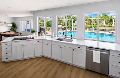 Tampa House | Waterfront Oasis Sauna/Pool/Hot tub/5 min to TPA