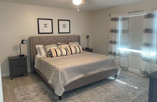 Southside Rural Community House | Waterfront retreat centrally located between Tampa, Sarasota and St. Petersburg.