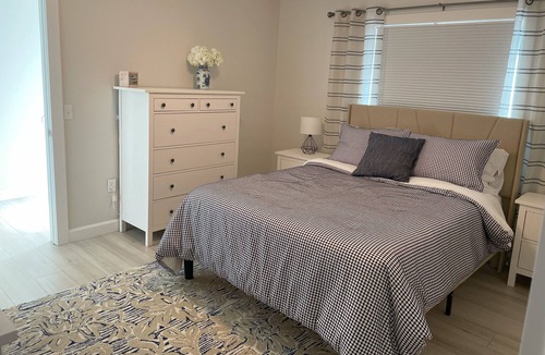 Southside Rural Community House | Waterfront retreat centrally located between Tampa, Sarasota and St. Petersburg.