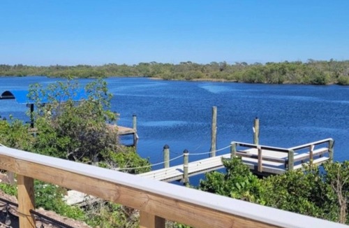 Southside Rural Community House | Waterfront Retreat for Fishing & Relaxing Bring the Family!