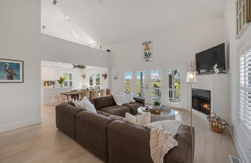 Meridian House | Waterfront Vacation Rental in Darien, GA - Private Hot Tub & Dock