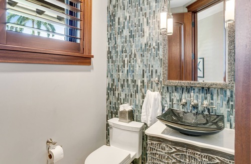 Summerland Key House | Waterfront villa with pool, outdoor areas, home gym, & fillet station