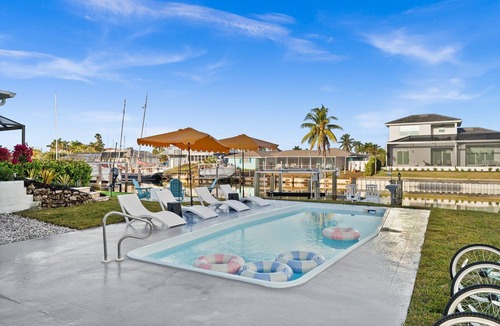 Marco Island Villa | Waterfront Villa with Pool, Dock, Hot Tub & Gulf Access