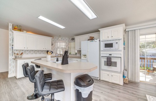 Weeki Wachee Gardens House | Waterfront Weeki Wachee Home w/Fire Pit!