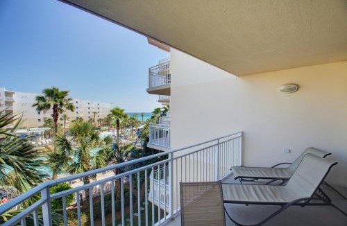Fort Walton Beach Apartment | Waterscape B422 - Ocean and Pool Views - Free Beach Service