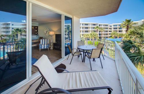 Fort Walton Beach Apartment | Waterscape B422 - Ocean and Pool Views - Free Beach Service