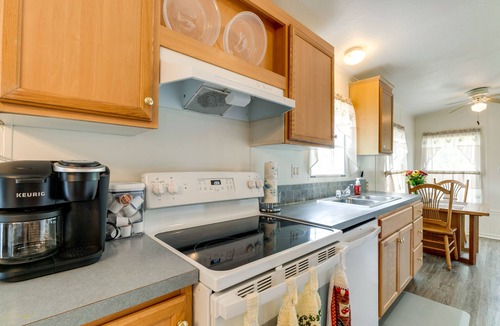 Brooksville House | Weeki Wachee Home w/Fire Pit: 13 Mi to Ocean!