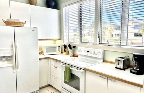 Whitney Beach House | Weekly/Monthly Rental - Spacious Condo IN Longboat Key Resort Close TO Pool, Tennis And Beach!