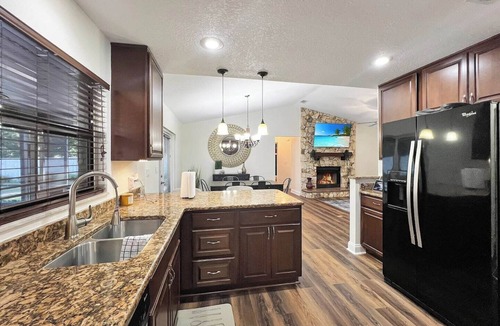 Apopka House | Welcome To Dreamland Over 1 acre of private living