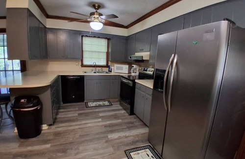 Albany House | Welcome to Frank's Southern Comfort