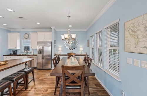 Saint James City House | Welcome to Porchfish! 3/2 in St. James City! Boat lift & Beautiful Views! No Hurricane Damage