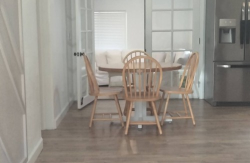 West De Land House | Welcome to SunBlock Hideaway! Amazing 3-bedroom house with AC in charming DeLand