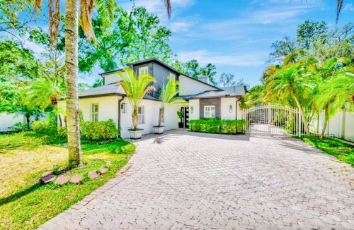 North Forest Hills House | Welcome to your Private Tampa escape — designed for unforgettable group stays!