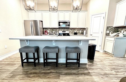 Killarney House | Welcoming clean 3-bedroom house in cozy neighborhood in Oakland FL