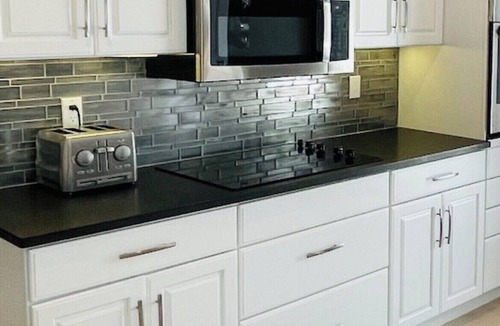 Westhampton Beach House | Westhampton Beach Village 3 Brm 3 Bath Heated Pool, Hot Tub, Sleeps 8