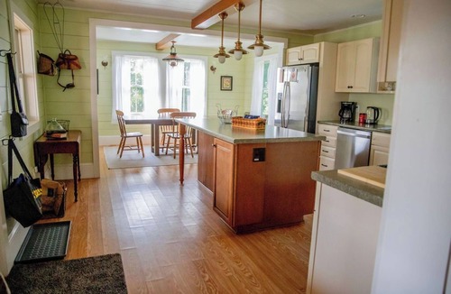 Canton Other | Willow View-Minutes from SLU & SUNY University- 4-bd Farmhouse Family Friendly