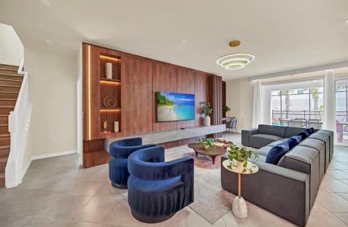 Four Corners House | Windsor Cay Luxury Family Home