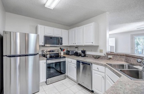 Southside Condo | Windsor Wonders - Calm 2BR condo near Mayo