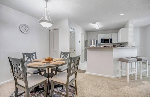 Southside Condo | Windsor Wonders - Calm 2BR condo near Mayo