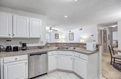 Southside Condo | Windsor Wonders - Calm 2BR condo near Mayo