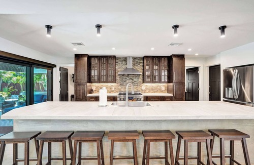 Bel Air House | Windward Escape