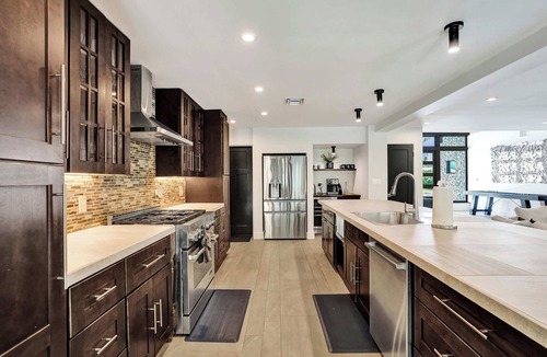 Bel Air House | Windward Escape
