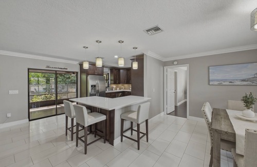 Lantana House | Wonderful 3-bedroom house in charming Lantana, less than 5 minutes from beach