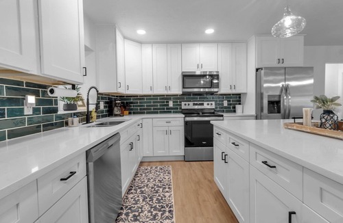 South Bradenton House | Wonderful Pool Home! 3BR/2BA Updated! CLOSE TO IMG!