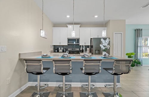 Kissimmee Ski Chalet | Wonderful Townhouse 5Beds/4Baths/Pool/5 Min Disney