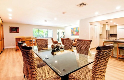 Homestead House | Wonderkoi Luxury Villa: Private Pool & Zen Gardens Near Keys