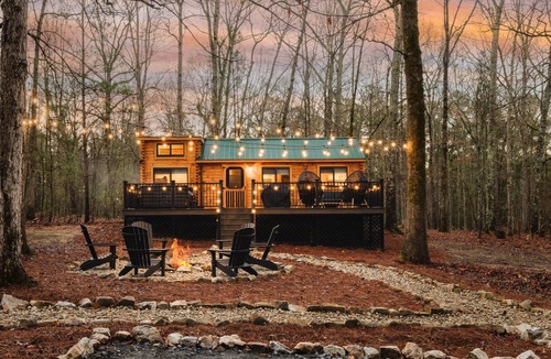 Forsyth Cabin | Woodland Chalet w/ deck, hot tub, & private lake