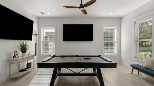 Gulfview Heights House | Woodland Shores by AvantStay