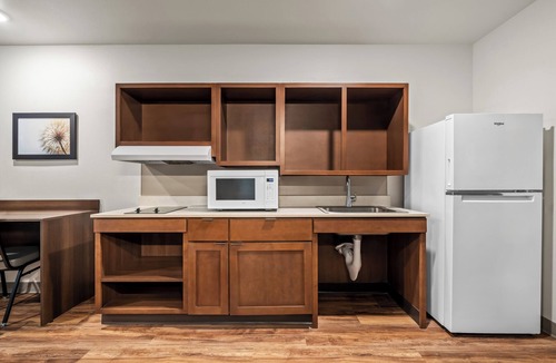 Orlando Hotel | WoodSpring Suites Orlando East UCF