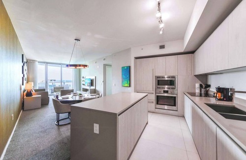 Hollywood South Central Beach Condo | World Cup Miami 2026 | 1BR Suite | Ocean Views