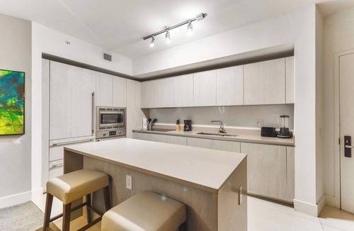 Hollywood South Central Beach Condo | World Cup Miami 2026 | 1BR Suite | Ocean Views