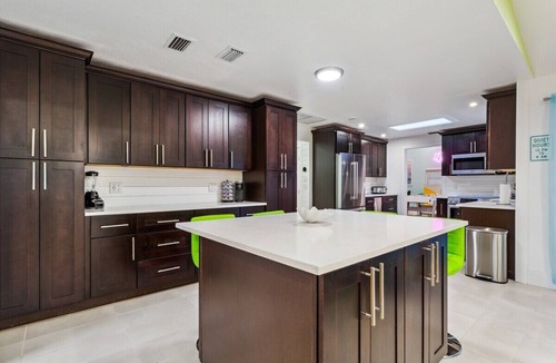 Seminole House | WOW Clearwater Resort! Heated Pool, Pickleball