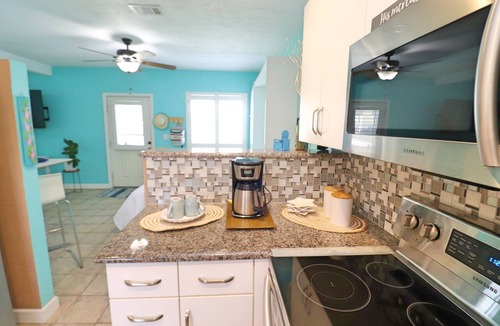 New Smyrna Beach Apartment | Wowzer! Beach & Flagler Ave Fun!