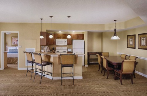 Lake Buena Vista Resort | Wyndham Bonnet Creek - Pools, Dining, Mini Golf - 1BR Deluxe