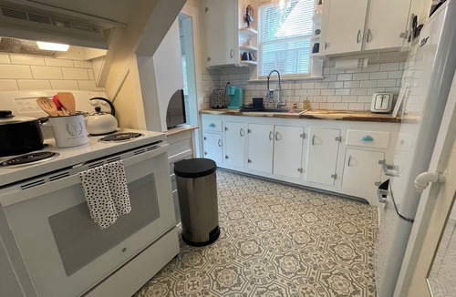 DeLand Cottage | Yaupon Cottage - Unique 2-bedroom in DeLand