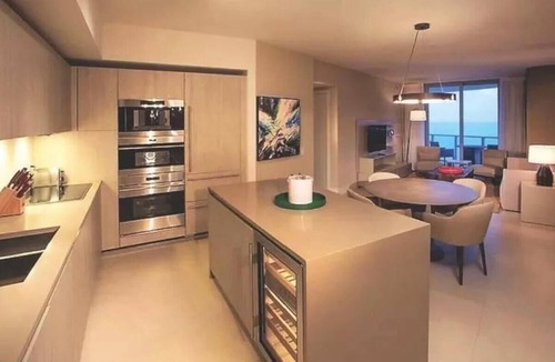 Hollywood South Central Beach Condo | You are not going to forget this view! Top floor one bedroom suite