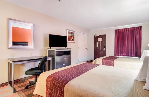 Mableton Hotel | You Found it! 2 Convenient Units, Free Parking, Minutes to Taylor-Brawner Park