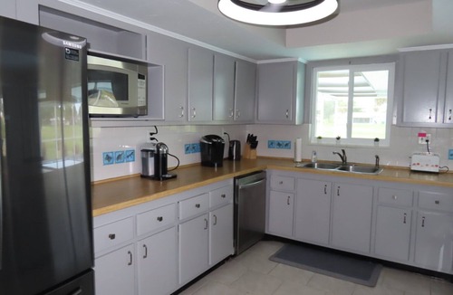 Oakland Hills House | Your Dream Getaways Villa only 10 minutes to Boca Grande Beach
